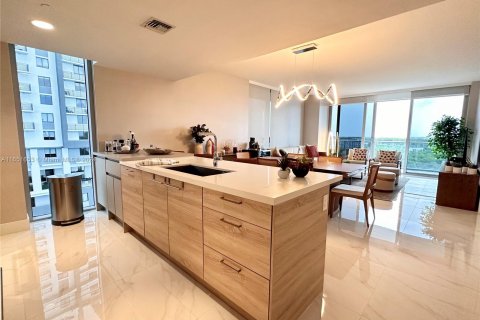 Condominio en venta en North Miami Beach, Florida, 3 dormitorios, 144.56 m2 № 1345075 - foto 4