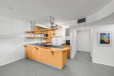 Condominio en venta en Miami Beach, Florida, 1 dormitorio, 61.5 m2 № 1345302 - foto 19