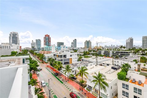 Condominio en venta en Miami Beach, Florida, 1 dormitorio, 61.5 m2 № 1345302 - foto 10