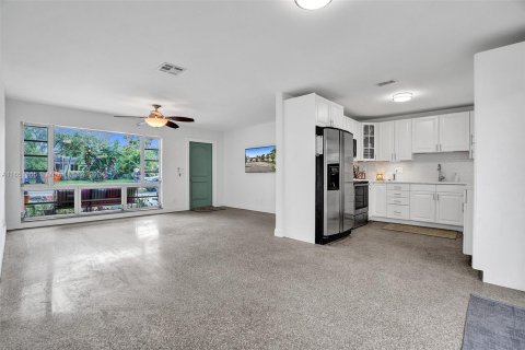 House in Fort Lauderdale, Florida 4 bedrooms, 133.22 sq.m. № 1345112 - photo 4