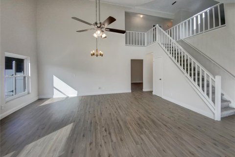 Casa en venta en Brandon, Florida, 4 dormitorios, 217.02 m2 № 952997 - foto 7