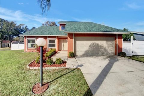 Casa en venta en Brandon, Florida, 4 dormitorios, 217.02 m2 № 952997 - foto 3
