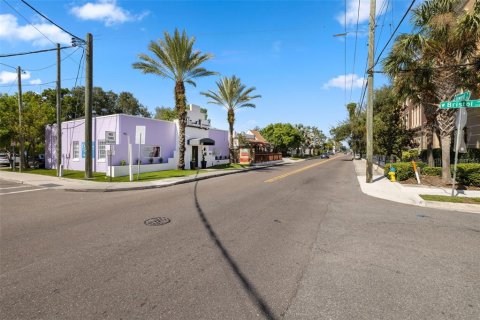 Immobilier commercial à vendre à Tampa, Floride: 186.08 m2 № 858914 - photo 4