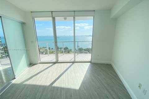 Condominio en alquiler en Miami, Florida, 2 dormitorios, 97.36 m2 № 1345255 - foto 9