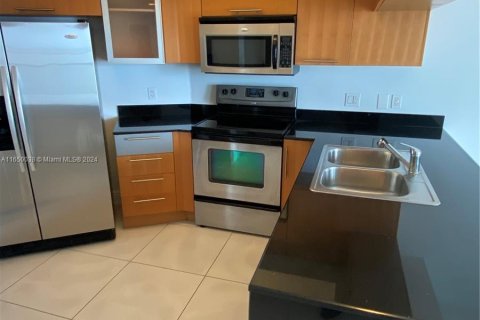 Condominio en alquiler en Miami, Florida, 2 dormitorios, 97.36 m2 № 1345255 - foto 14