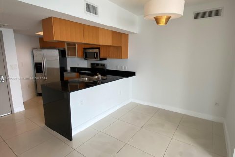 Copropriété à louer à Miami, Floride: 2 chambres, 97.36 m2 № 1345255 - photo 13