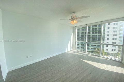 Copropriété à louer à Miami, Floride: 2 chambres, 97.36 m2 № 1345255 - photo 5