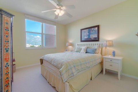 Condo in Lantana, Florida, 3 bedrooms  № 1162856 - photo 25