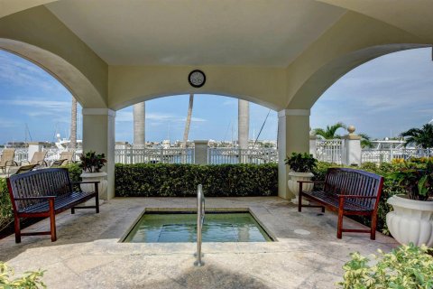 Condominio en venta en Lantana, Florida, 3 dormitorios, 139.45 m2 № 1162856 - foto 13