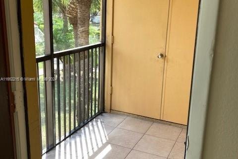 Appartement à louer à Miami, Floride: 2 chambres, 97.83 m2 № 1370421 - photo 22