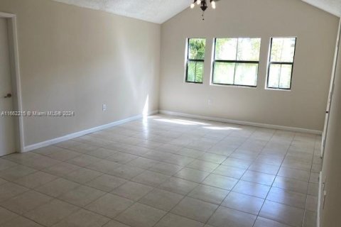 Appartement à louer à Miami, Floride: 2 chambres, 97.83 m2 № 1370421 - photo 9