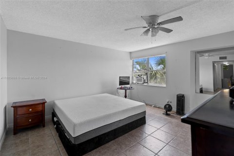 Condo in Lauderhill, Florida, 2 bedrooms  № 1272486 - photo 21