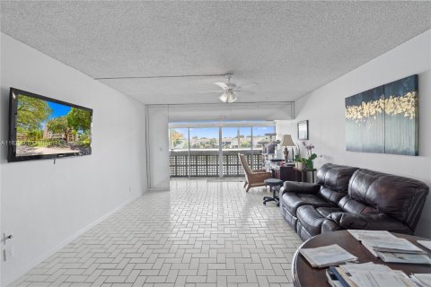 Copropriété à vendre à Lauderhill, Floride: 2 chambres, 144.93 m2 № 1272486 - photo 8