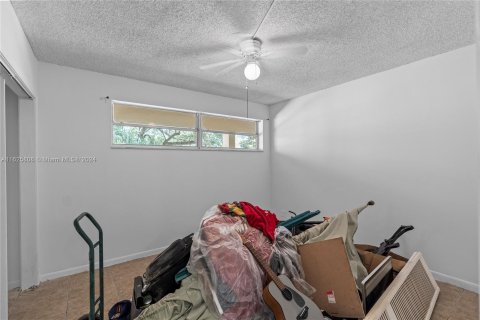 Condo in Lauderhill, Florida, 2 bedrooms  № 1272486 - photo 15