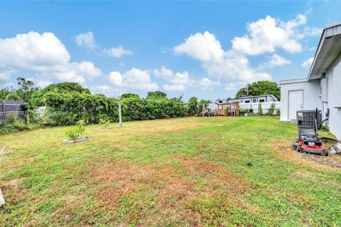 Villa ou maison à vendre à Miami Gardens, Floride: 3 chambres, 121.24 m2 № 1272487 - photo 19