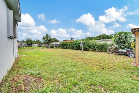 Villa ou maison à vendre à Miami Gardens, Floride: 3 chambres, 121.24 m2 № 1272487 - photo 18