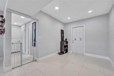 Villa ou maison à vendre à Miami Gardens, Floride: 3 chambres, 121.24 m2 № 1272487 - photo 14