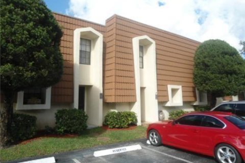 Adosado en venta en Plantation, Florida, 2 dormitorios, 150.13 m2 № 1142438 - foto 18