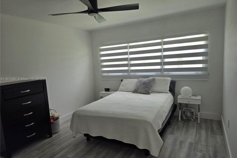 Condominio en venta en Pembroke Pines, Florida, 2 dormitorios, 112.13 m2 № 1238748 - foto 7
