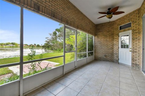 Villa ou maison à vendre à Deltona, Floride: 3 chambres, 172.89 m2 № 1350471 - photo 5