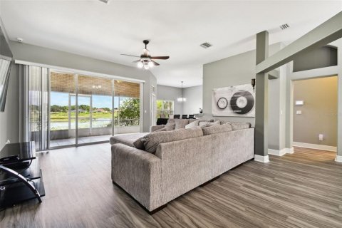 Villa ou maison à vendre à Deltona, Floride: 3 chambres, 172.89 m2 № 1350471 - photo 3