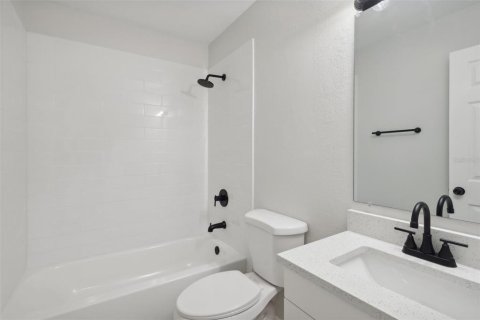 Duplex à vendre à Stuart, Floride: 3 chambres, 105.07 m2 № 1337717 - photo 11