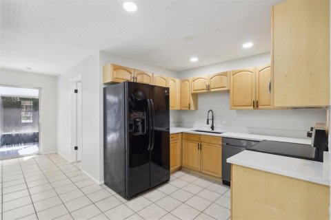 Duplex à vendre à Stuart, Floride: 3 chambres, 105.07 m2 № 1337717 - photo 8