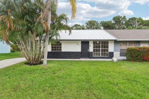 Duplex in Stuart, Florida 3 bedrooms, 105.07 sq.m. № 1337717 - photo 1