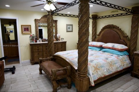 Villa ou maison à vendre à Coral Springs, Floride: 4 chambres, 224.27 m2 № 1348814 - photo 17