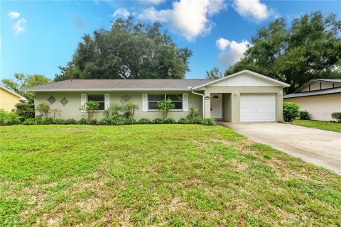 Casa en venta en Brooksville, Florida, 3 dormitorios, 138.8 m2 № 1353167 - foto 1