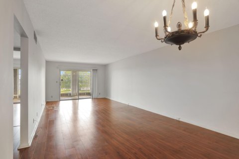 Condominio en venta en Coconut Creek, Florida, 2 dormitorios, 107.95 m2 № 1092750 - foto 23