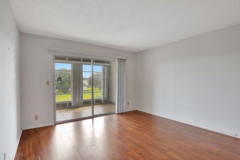 Condominio en venta en Coconut Creek, Florida, 2 dormitorios, 107.95 m2 № 1092750 - foto 19