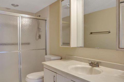 Condominio en venta en Coconut Creek, Florida, 2 dormitorios, 107.95 m2 № 1092750 - foto 15