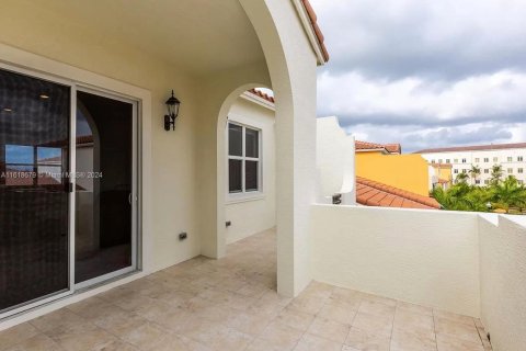 Adosado en venta en Pembroke Pines, Florida, 4 dormitorios, 217.21 m2 № 1239897 - foto 25