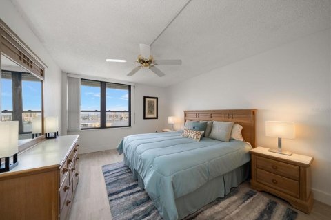 Condo in Clearwater, Florida, 2 bedrooms  № 1359423 - photo 16