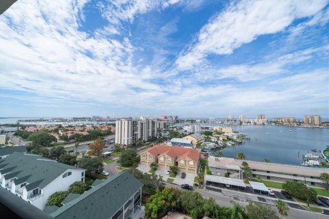 Condominio en venta en Clearwater, Florida, 2 dormitorios, 120.77 m2 № 1359423 - foto 29