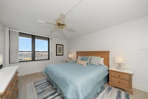 Condo in Clearwater, Florida, 2 bedrooms  № 1359423 - photo 12