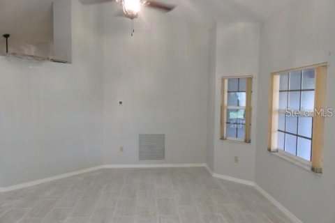 House in Bradenton, Florida 3 bedrooms, 183.76 sq.m. № 1385028 - photo 3