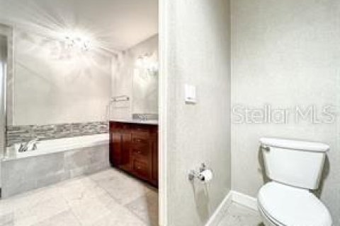 Condo in Orlando, Florida, 2 bedrooms  № 1385029 - photo 20