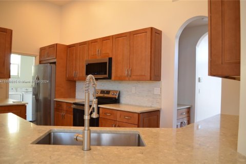 Casa en venta en Coral Springs, Florida, 4 dormitorios, 190.26 m2 № 1332358 - foto 9