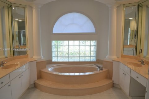 Villa ou maison à vendre à Coral Springs, Floride: 4 chambres, 190.26 m2 № 1332358 - photo 14