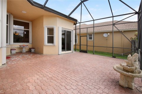 Villa ou maison à vendre à Coral Springs, Floride: 4 chambres, 190.26 m2 № 1332358 - photo 29