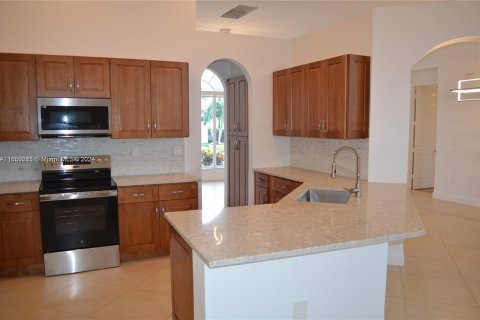 Villa ou maison à vendre à Coral Springs, Floride: 4 chambres, 190.26 m2 № 1332358 - photo 6