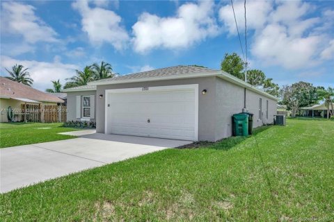 Villa ou maison à vendre à Port St. Lucie, Floride: 4 chambres, 169.18 m2 № 1332356 - photo 2