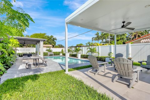 Casa en venta en Miami, Florida, 4 dormitorios, 142.98 m2 № 1417203 - foto 17