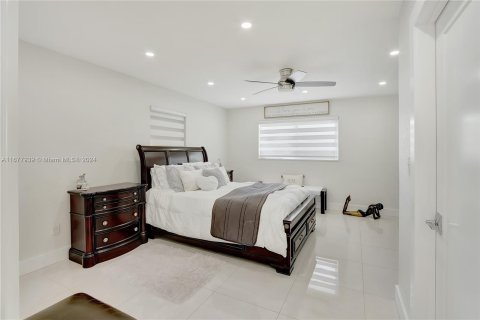 Casa en venta en Miami, Florida, 4 dormitorios, 142.98 m2 № 1417203 - foto 13