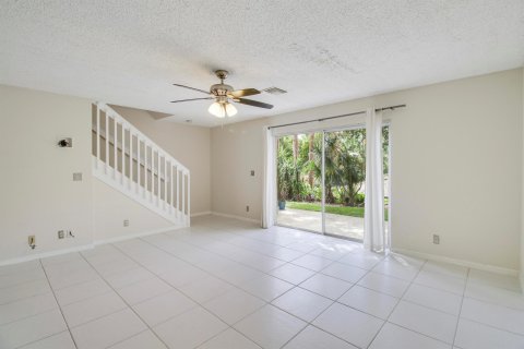 Townhouse in Jupiter, Florida 3 bedrooms, 133.5 sq.m. № 1014353 - photo 29