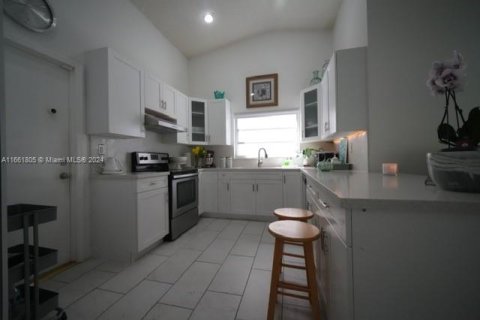 Casa en venta en Miami, Florida, 3 dormitorios, 171.22 m2 № 1374329 - foto 7