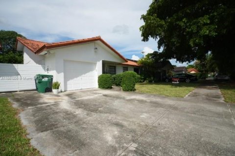 Casa en venta en Miami, Florida, 3 dormitorios, 171.22 m2 № 1374329 - foto 6