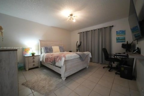 Casa en venta en Miami, Florida, 3 dormitorios, 171.22 m2 № 1374329 - foto 8